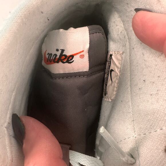 Nike Women's Grey Bruin Lite Nylon Mid Trainer Sneakers Size 8 - Picture 6 of 9